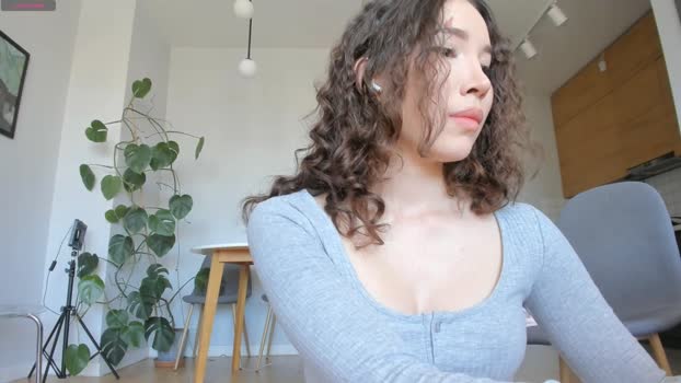 yours_meyy amateur Webcam SHOW @ Chaturbate 31-10-2025