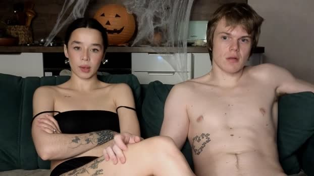 holdonbitch tits Webcam SHOW @ Chaturbate 02-11-2025