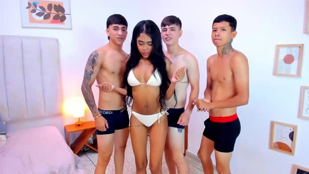 twogirls2boys toys Webcam SHOW @ Chaturbate 05-11-2025