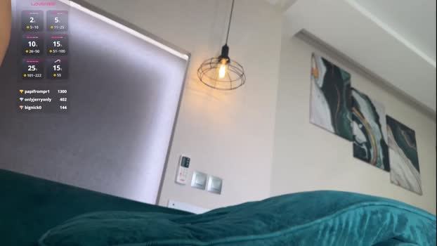 bunnyclide strip Webcam SHOW @ Chaturbate 12-11-2025