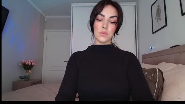 missnelly kissing Webcam SHOW @ Chaturbate 18-11-2025