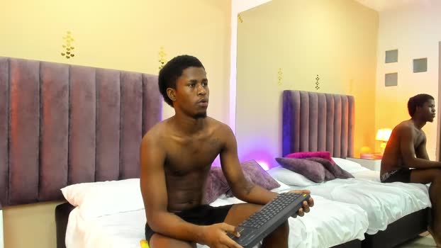 kiarasimons_ spank Webcam SHOW @ Chaturbate 20-11-2025