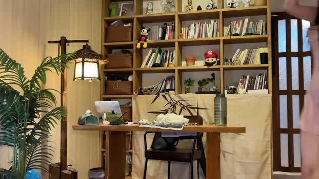 yuanlili suckshow Webcam SHOW @ Chaturbate 22-11-2025