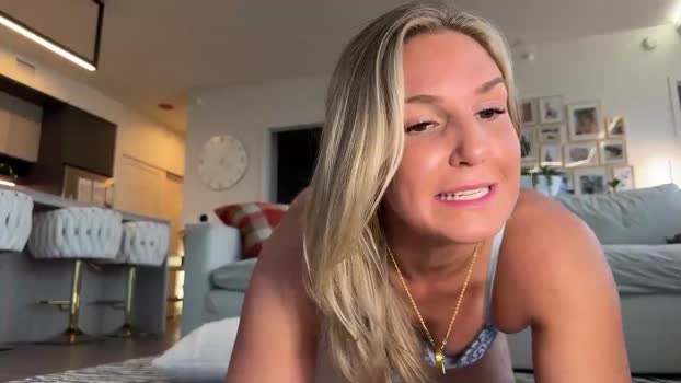graciemae_baexx kissing Webcam SHOW @ Chaturbate 22-11-2025