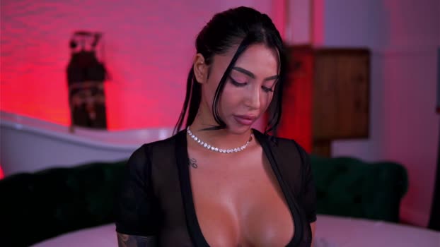 aishaadevoe Cam Webcam SHOW @ Chaturbate 03-12-2025