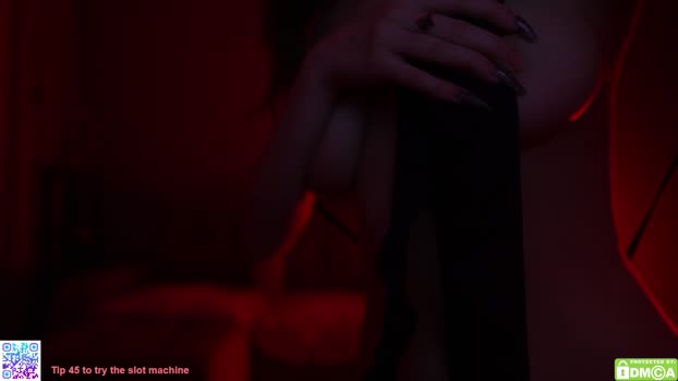 kusssecka Show Webcam SHOW @ Chaturbate 05-12-2025
