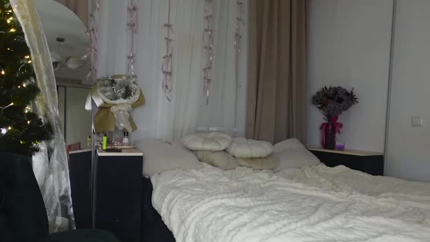smallsmile69 fuckme Webcam SHOW @ Chaturbate 07-12-2025