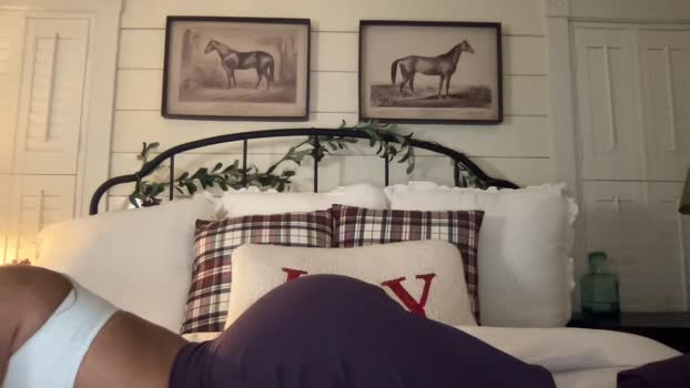 carlybora legs Webcam SHOW @ Chaturbate 16-12-2025