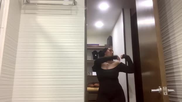 brunettediamond spank Webcam SHOW @ Chaturbate 17-12-2025