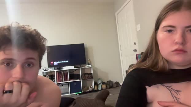 twinfl4m3ss fuckpussy Webcam SHOW @ Chaturbate 17-12-2025