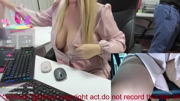 milf_viktoria suckshow Webcam SHOW @ Chaturbate 18-12-2025