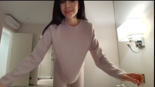 milla_bella wet Webcam SHOW @ Chaturbate 24-12-2025