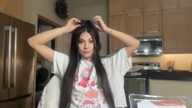 laylakitten4 Video Webcam SHOW @ Chaturbate 27-12-2025