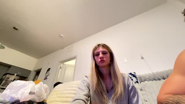 parisbaby2000 Show Webcam SHOW @ Chaturbate 01-01-2026