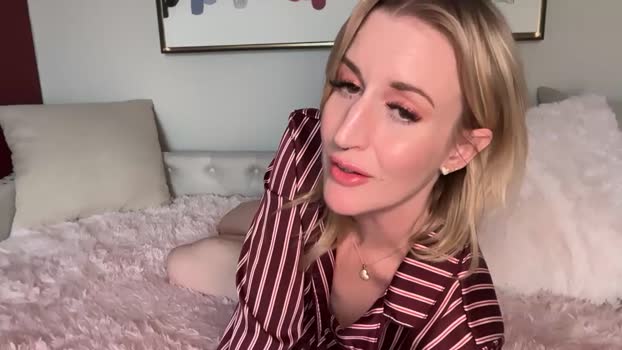 officiallyonlytams legs Webcam SHOW @ Chaturbate 01-01-2026