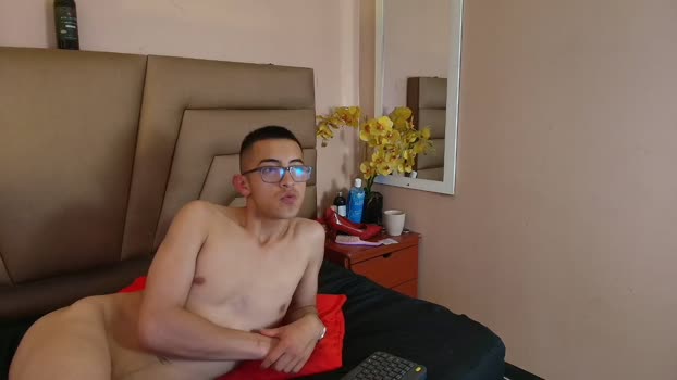 crimsonsecretts Webcam Webcam SHOW @ Chaturbate 03-01-2026