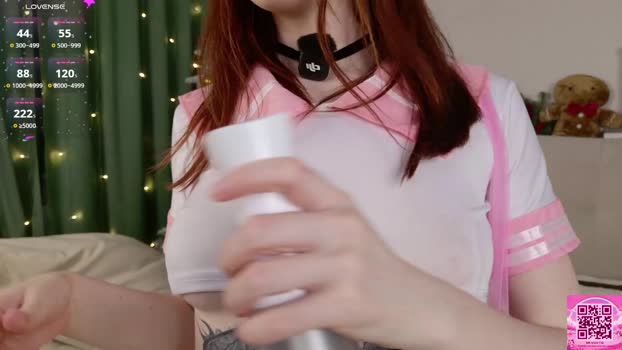 evelune kissing Webcam SHOW @ Chaturbate 04-01-2026