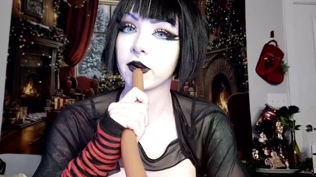 ivey_strigoi Ass Webcam SHOW @ Chaturbate 04-01-2026