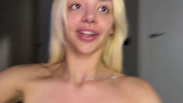 lesi_moonie boobs Webcam SHOW @ Chaturbate 04-01-2026