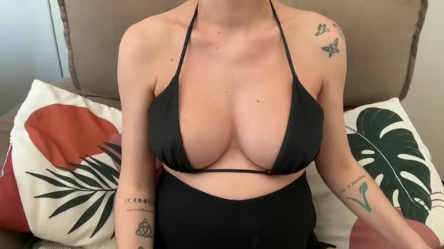 suzysummerrrrrrrrr fuckpussy Webcam SHOW @ Chaturbate 04-01-2026