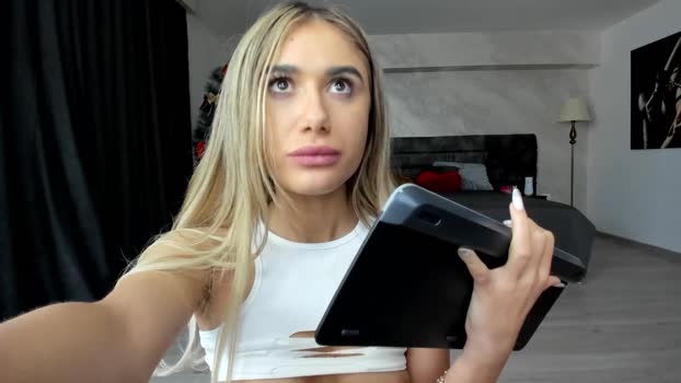 _myaa playtime Webcam SHOW @ Chaturbate 06-01-2026