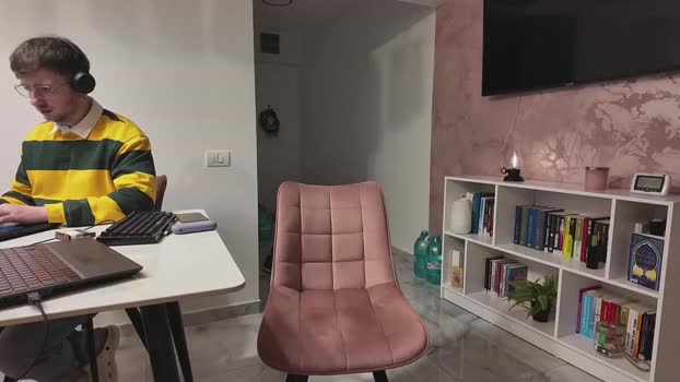 rrr1995 bigtoys Webcam SHOW @ Chaturbate 05-01-2026