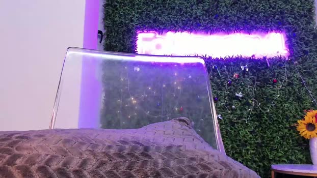 hotfallingdevil kiss Webcam SHOW @ Chaturbate 16-01-2026