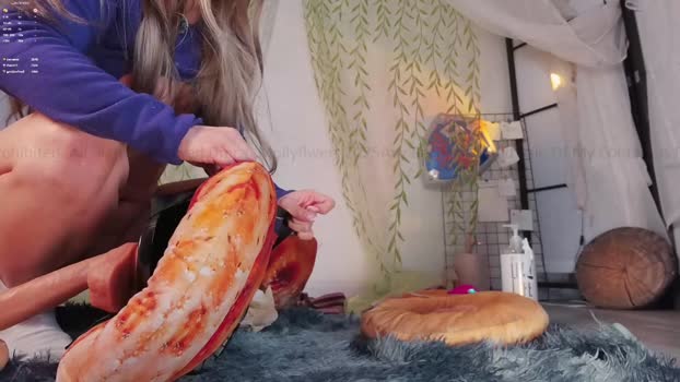 mollyflwers kissing Webcam SHOW @ Chaturbate 15-01-2026