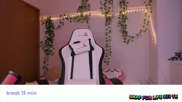 vivian_qwerty suck Webcam SHOW @ Chaturbate 20-01-2026