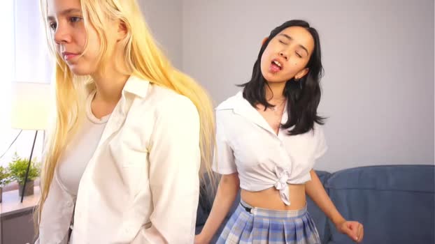 claragrosshans show Webcam SHOW @ Chaturbate 25-01-2026
