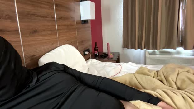 deepthroatqueen33 lick Webcam SHOW @ Chaturbate 28-01-2026