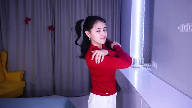 helgamartin beautiful Webcam SHOW @ Chaturbate 28-01-2026