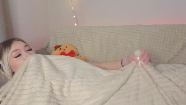 twinklefluff strip Webcam SHOW @ Chaturbate 31-01-2026