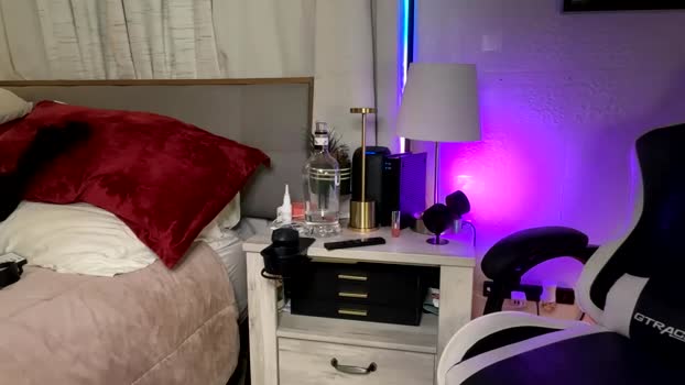 cumguzzlingskank sucktits Webcam SHOW @ Chaturbate 11-02-2026
