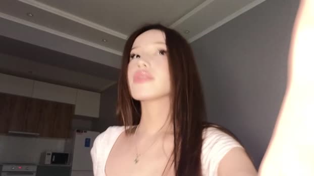 ella_lee15 kiss Webcam SHOW @ Chaturbate 17-02-2026