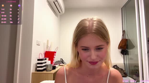 laraineprada toy Webcam SHOW @ Chaturbate 17-02-2026