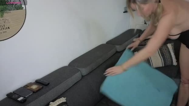 laratonydusud lush Webcam SHOW @ Chaturbate 24-02-2026