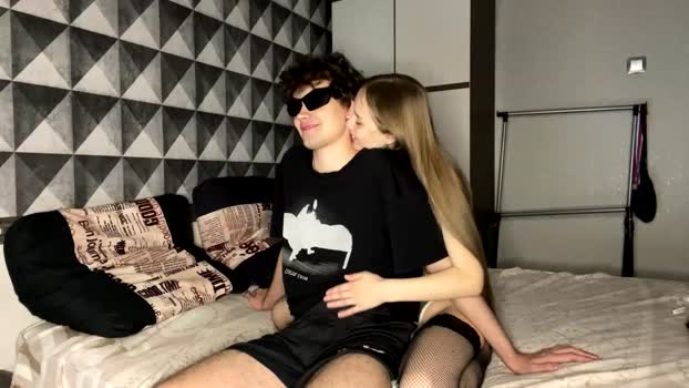 merycouple kiss Webcam SHOW @ Chaturbate 24-02-2026