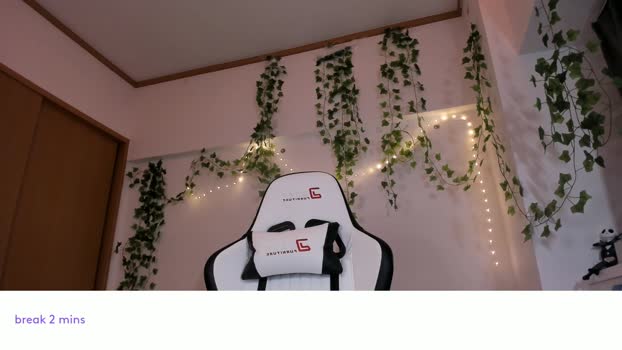 vivian_qwerty sexybody Webcam SHOW @ Chaturbate 28-02-2026