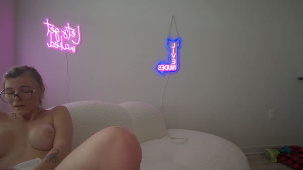 therosiecheeks prettyface Webcam SHOW @ Chaturbate 05-03-2026