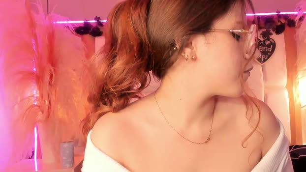 daphne_and_roger kissing Webcam SHOW @ Chaturbate 06-03-2026