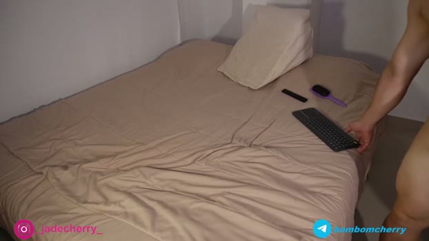 bombom_cherry fingers Webcam SHOW @ Chaturbate 18-03-2026