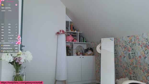 brilliantvictoria toys Webcam SHOW @ Chaturbate 21-03-2026