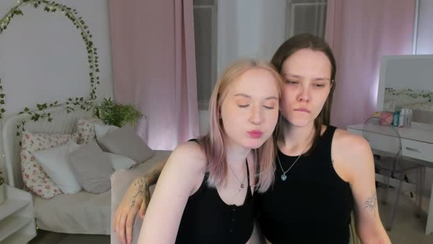 lisaluve sexyfeet Webcam SHOW @ Chaturbate 05-04-2026