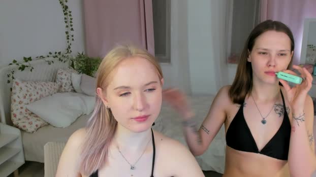 lisaluve love Webcam SHOW @ Chaturbate 05-04-2026