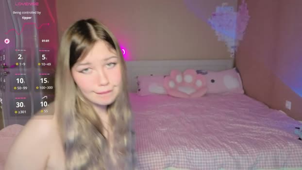 pawsclawws striptease Webcam SHOW @ Chaturbate 06-04-2026