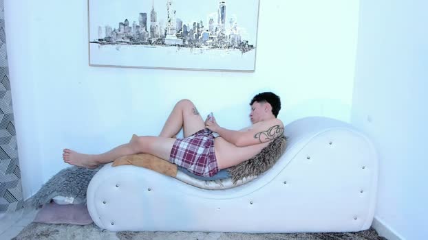 naughty_pearls kissing Webcam SHOW @ Chaturbate 07-04-2026