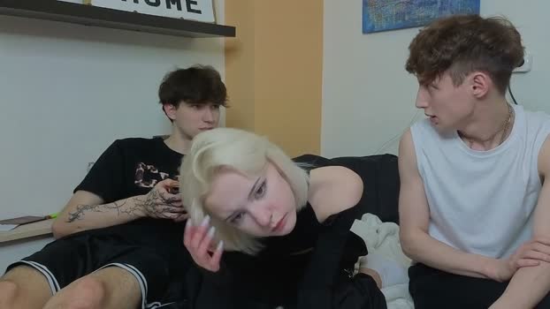 drinklinov moan Webcam SHOW @ Chaturbate 09-04-2026