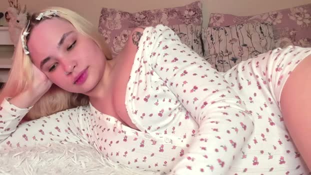 shinelina lickpussy Webcam SHOW @ Chaturbate 09-04-2026