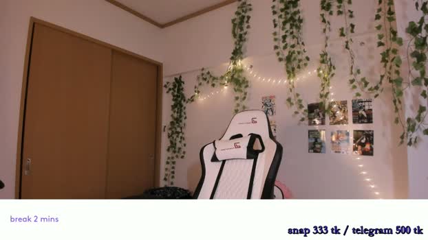 vivian_qwerty fingering Webcam SHOW @ Chaturbate 10-04-2026